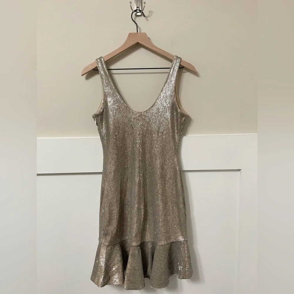 Bebe Champagne Sequin Holiday Party Birthday Ruffle Fitted Dress Size Medium - Picture 5 of 7